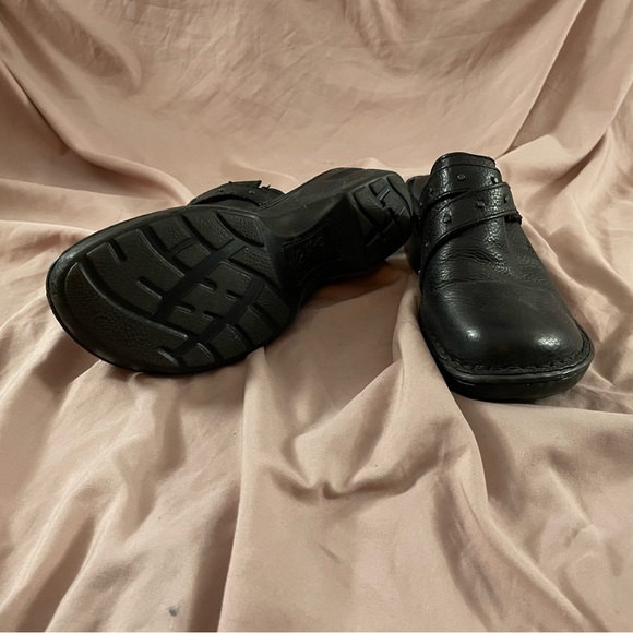 Brand: Bøc
Size: 8
Color: black - Picture 3 of 3